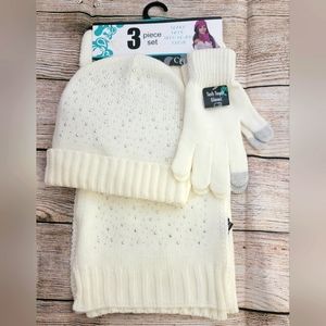 Ladies Hat, Scarf, and Glove Set.